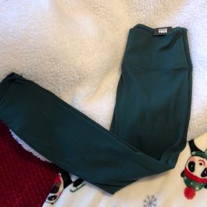 Brand new PINK leggings (: